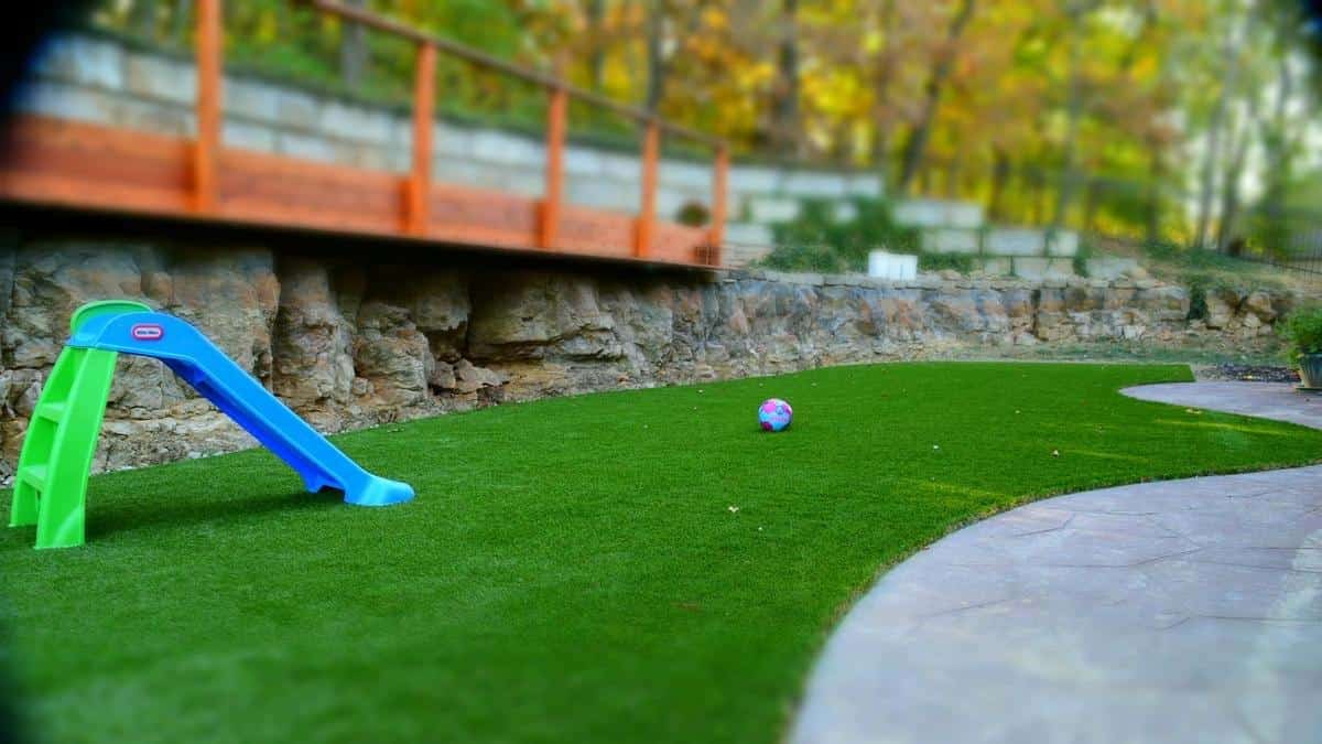 outdoor play area artificial turf
