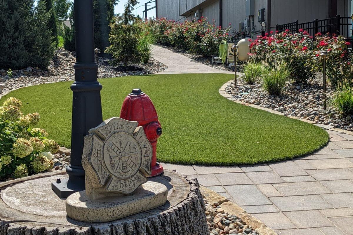 landscaping with artificial grass